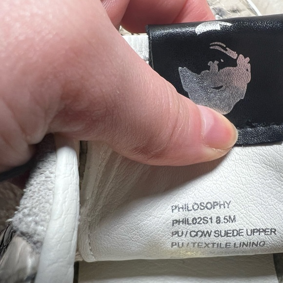 Steve Madden Philosophy White Sneaker skin snake texture star brown gold 8.5 - Picture 7 of 7